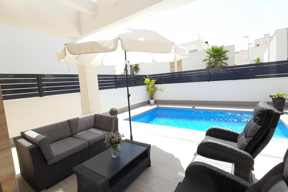 Villa Wilhelmina Torrevieja Extérieur photo